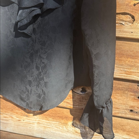 Vintage blouse ruffle trim - Picture 2 of 5